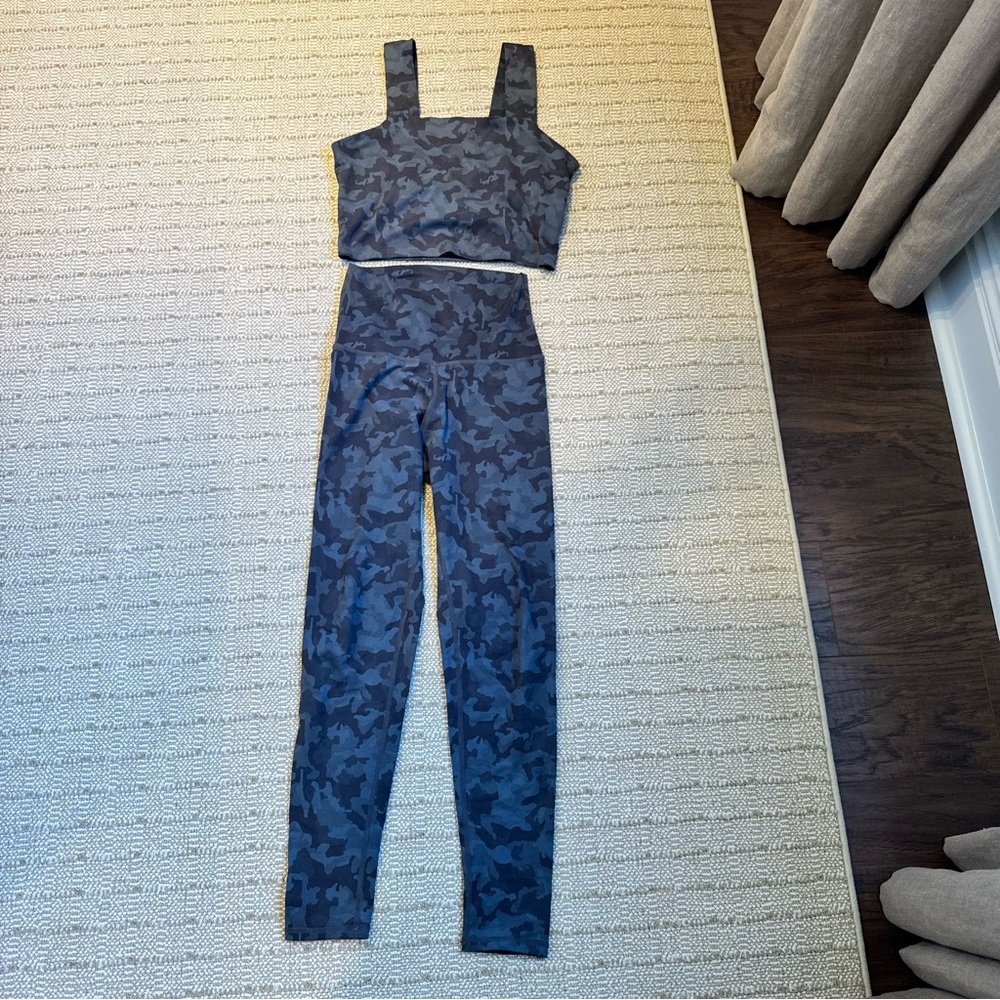 Barre3 (B3) Signature Leggings (S) & Tank Top (M) Dark Slate Camo Set - Picture 2 of 9